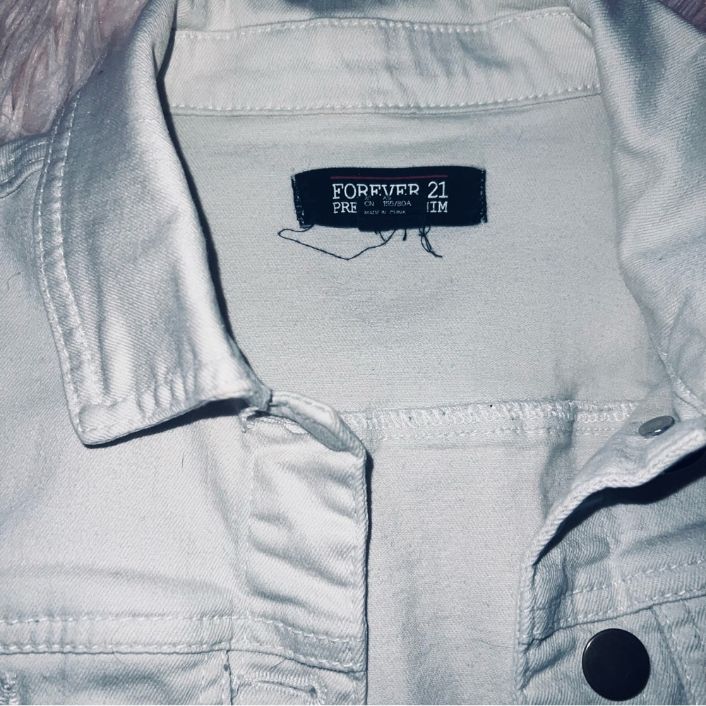 Light jean jacket - Picture 6 of 9